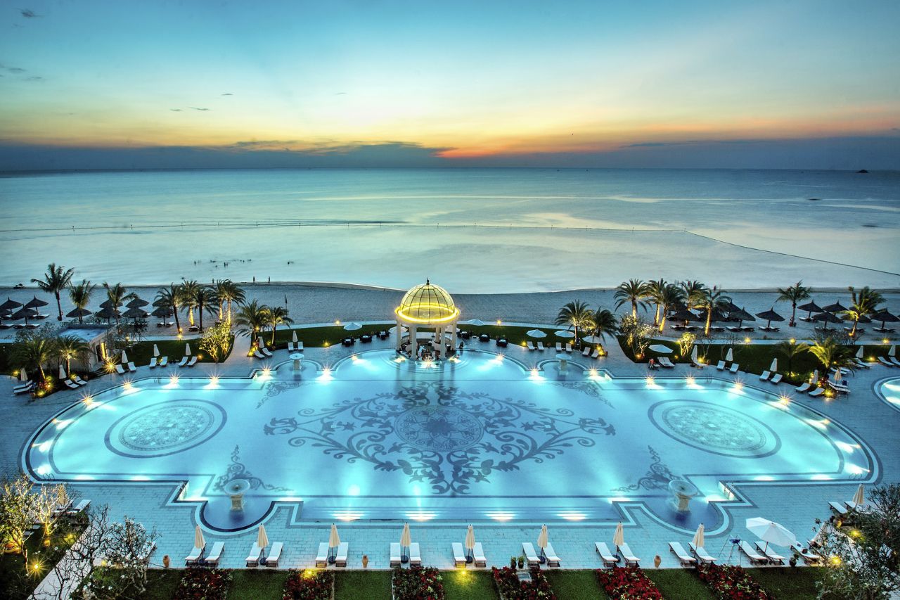 Combo Sharaton Hotel + Vinwonders