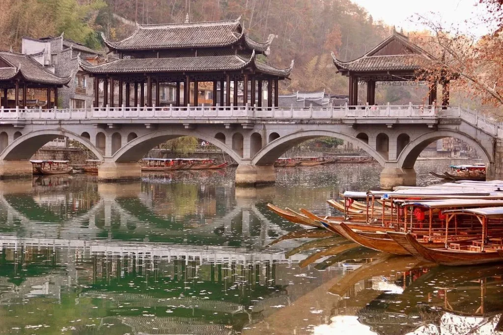 Thành Cổ Dukezong: Hành trình về “Thành Phố Ánh Trăng” giữa chốn bồng lai tiên cảnh