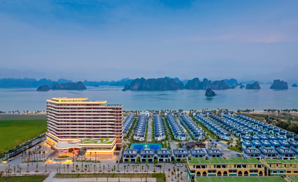 Lịch trình 48h khám phá “Thương cảng huyền thoại”: Kết hợp Sonasea và chùa Cái Bầu