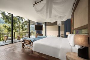 bedrooms Pool Suite 2