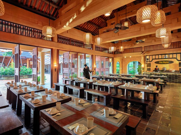 Cẩm nang nghỉ dưỡng Legacy Yên Tử từ A-Z: Kinh nghiệm chọn hạng phòng hoàng gia và thưởng thức ẩm thực chốn thiền môn 17 nha hang Com que