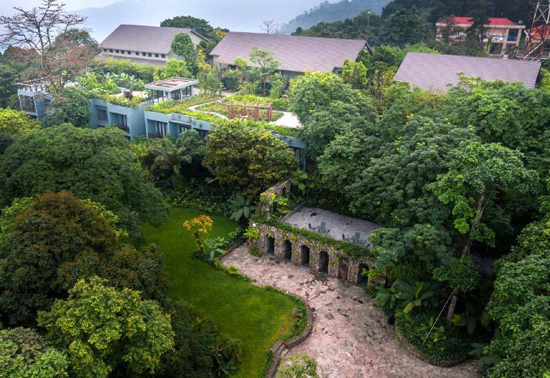 amour resort 5