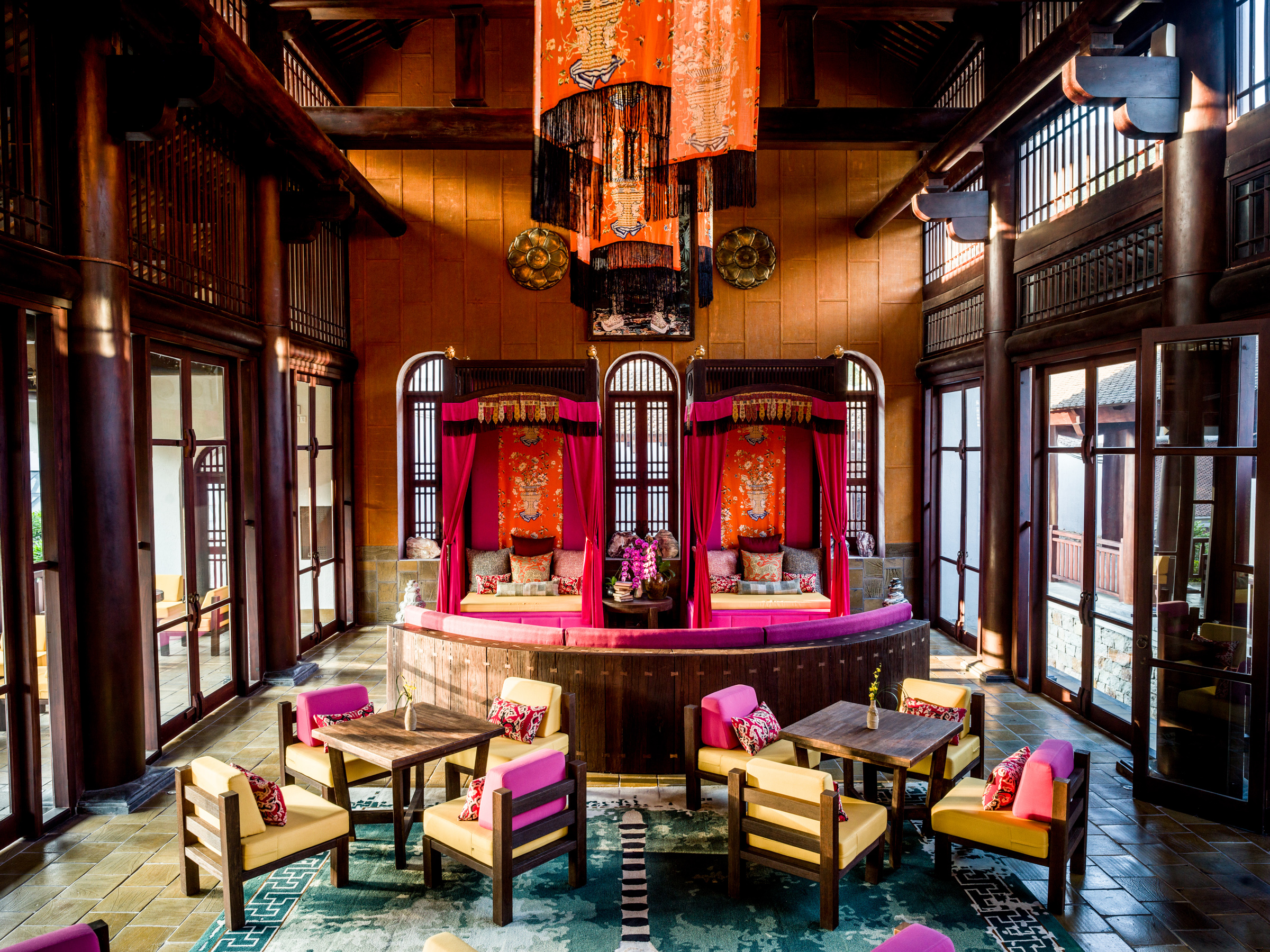 Cẩm nang oanh tạc các tọa độ ăn uống , vui chơi và check in quanh resorst Legacy Yên 27 Legacy-Yen-Tu-Thien-Quan-Lounge