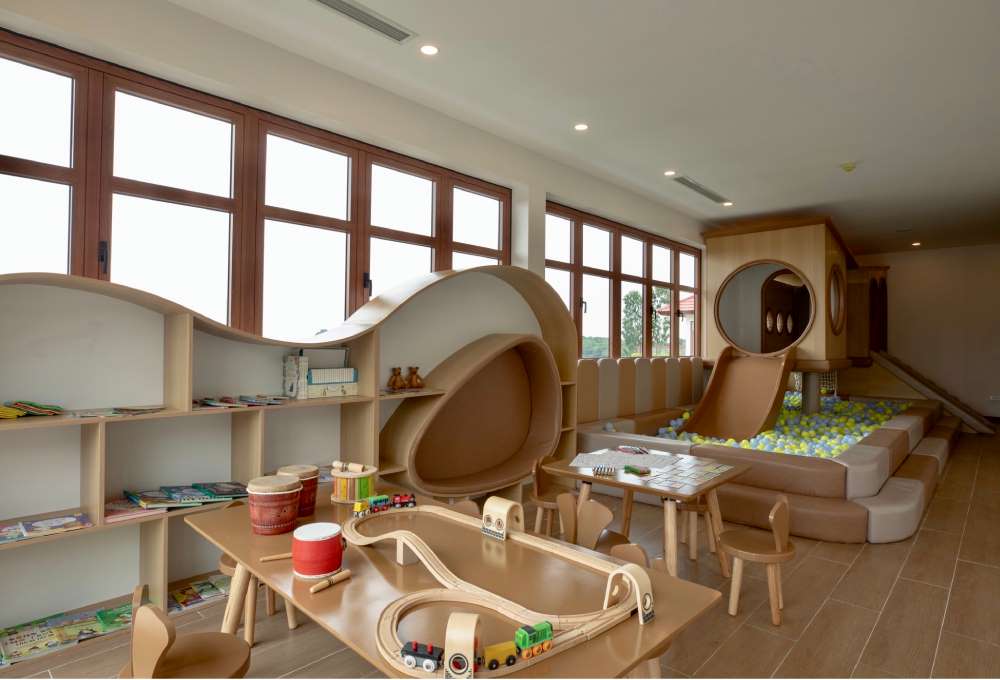 Resort gần Hà Nội có khu vui chơi cho trẻ em: Top 3 lựa chọn bố mẹ không thể bỏ qua. 37 638024033174489241 senna kid club 1000680