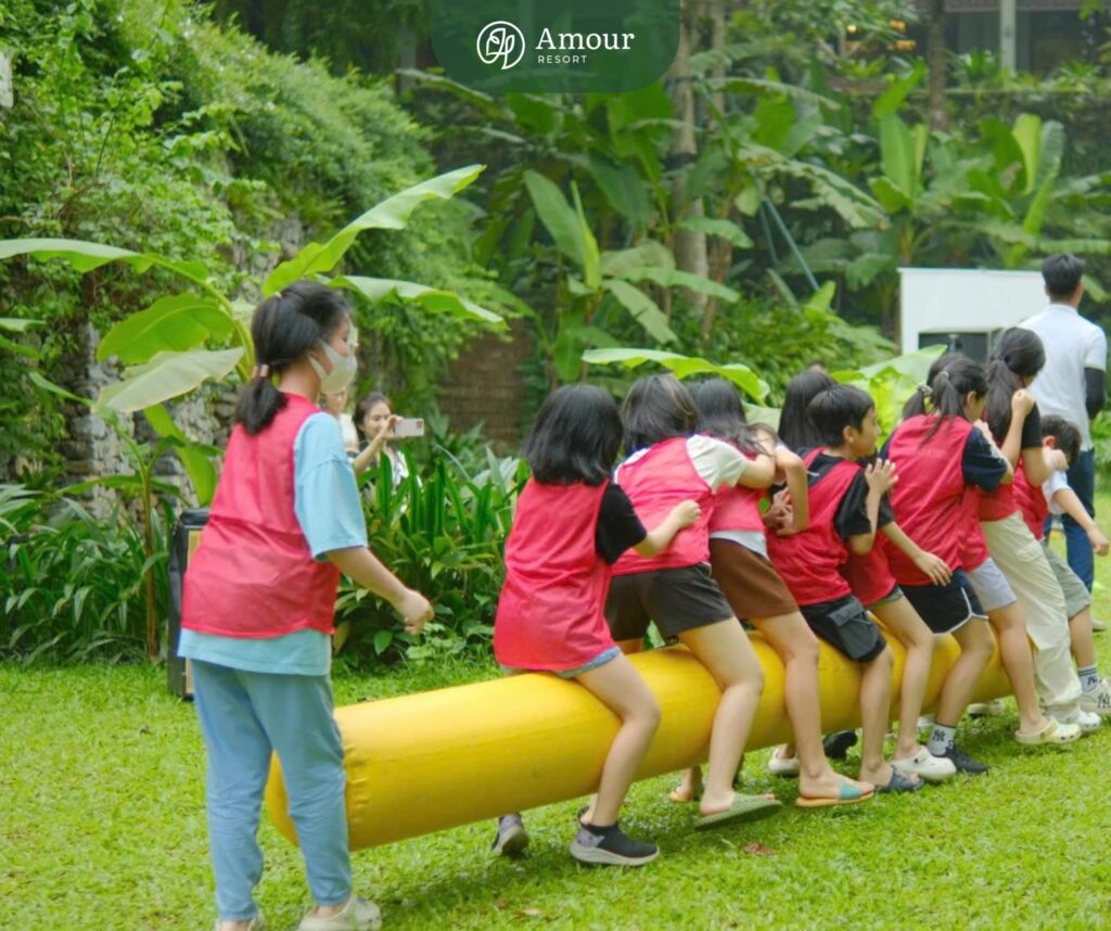 Địa điểm tổ chức Team Building lý tưởng gần Hà Nội cho doanh nghiệp: Tại sao chọn Amour Resort?