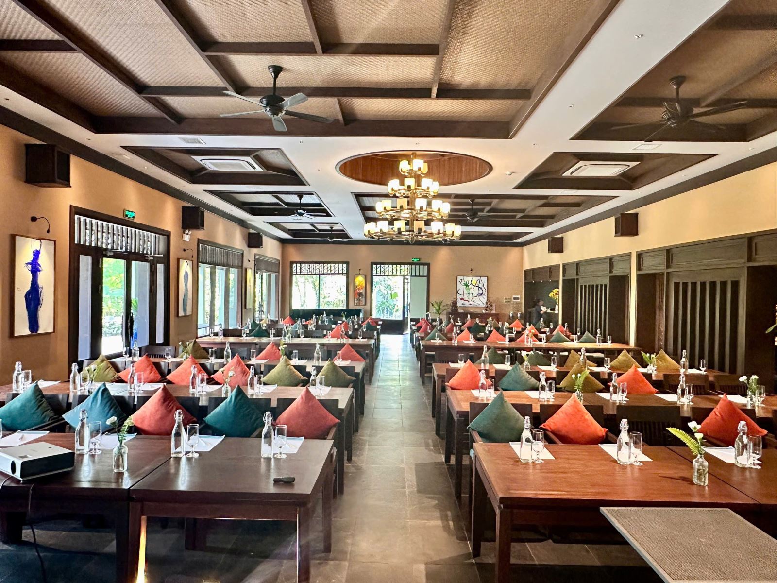 Top resort 5 sao gần Hà Nội dưới 1 tiếng di chuyển: Điểm đến lý tưởng cho những cuộc hội họp và nghi dưỡng ngắn ngày 24 Phong-hop