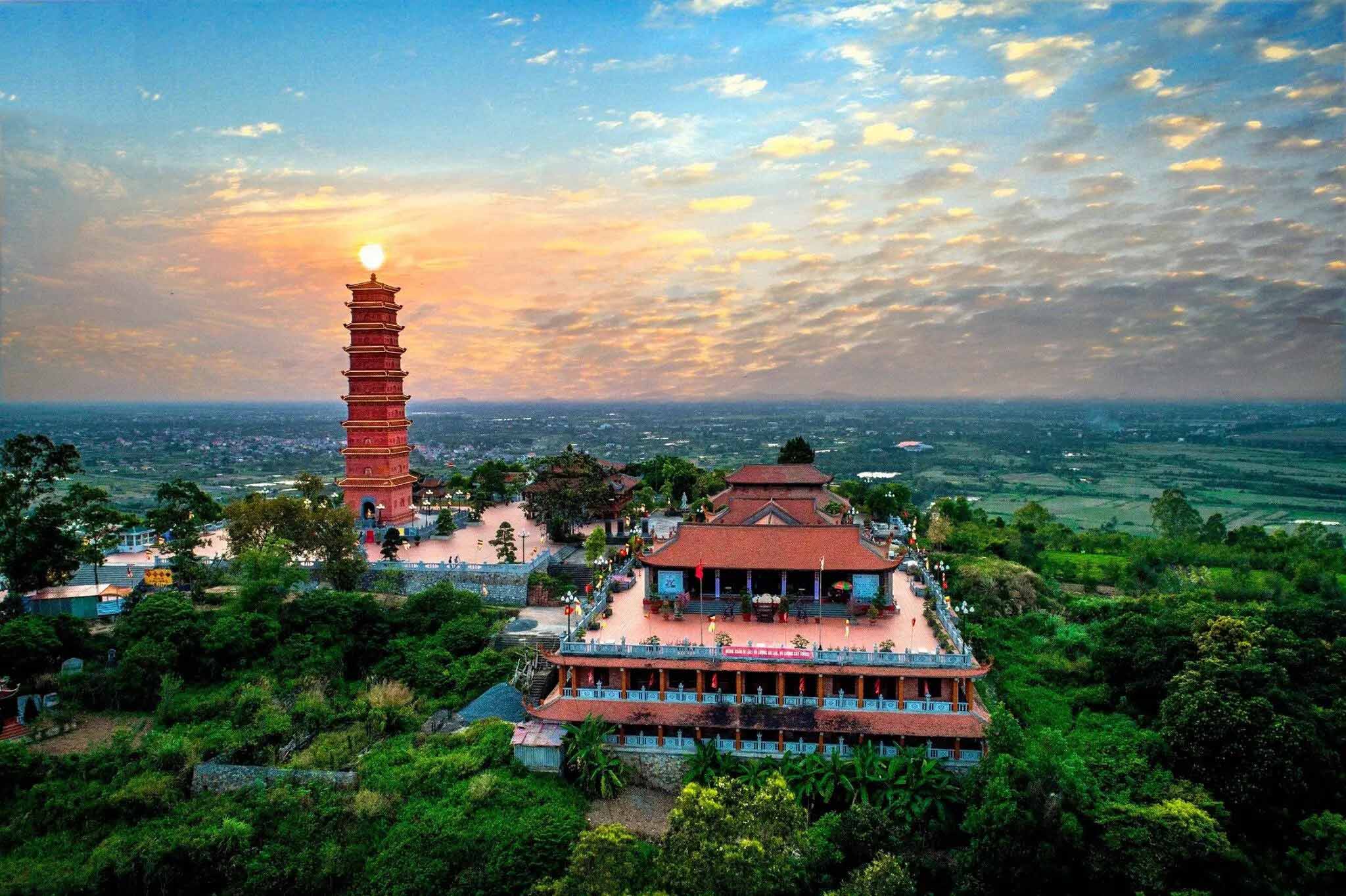 Hành trình văn hóa tâm linh Đồ Sơn kề cận tọa độ nghỉ dưỡng Dream Dragon 17 thap tuong long 3