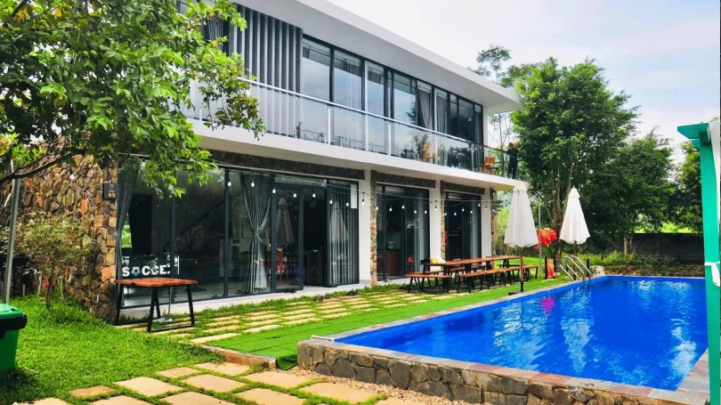 Quy định nhận phòng, giờ check-in/out và chính sách phụ thu trẻ em tại Amour Ba Vì 24 Quan-the-Biet-thu-Villa-San-Vuon-Rieng-Thien-duong-tinh-duong-sinh-thai-biet-lap-toi-cao