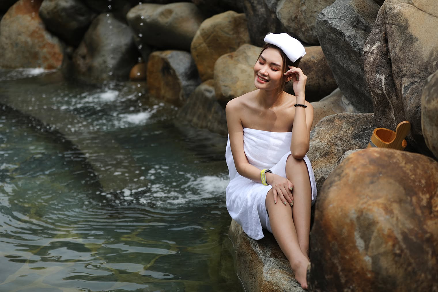 Bảng giá vé Public Onsen theo các khung giờ (Sáng, Chiều, Đêm) tại Hilton onsen quang hanh mới nhất 12 Hilton onsen quang hanh hotel 6