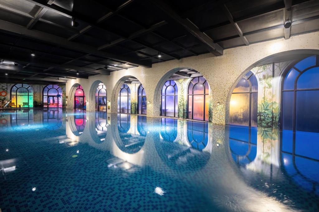 Venus-Tam-Đao-Hotel-be-boi