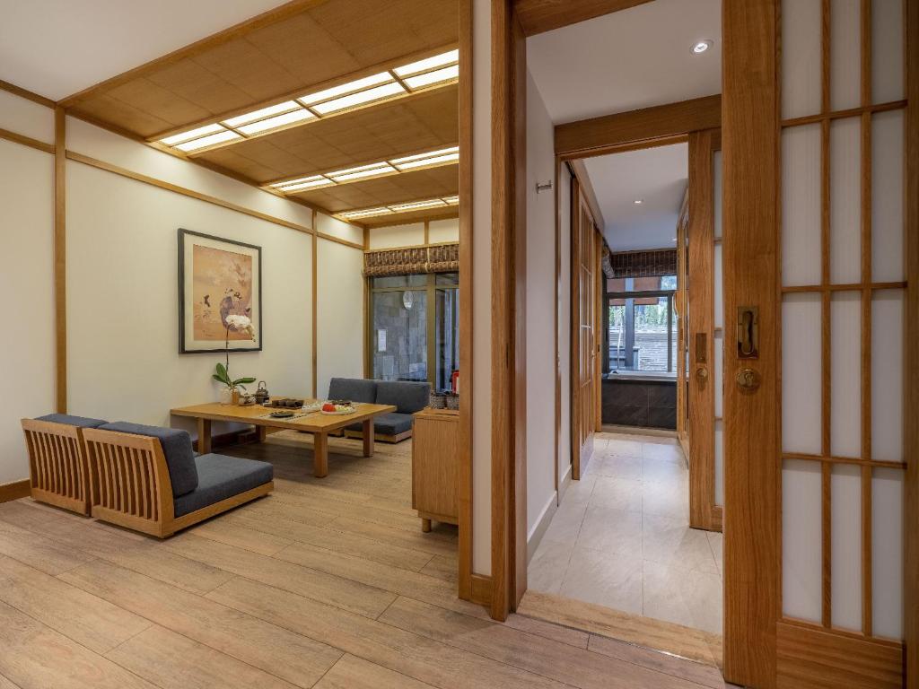 Khách sạn Hilton onsen quang hanh review chi tiết các hạng phòng Washitsu (Ichi, Ni, San) và căn Yama Villa riêng tư 10 Washitsu-Ichi-02-Phong-ngu