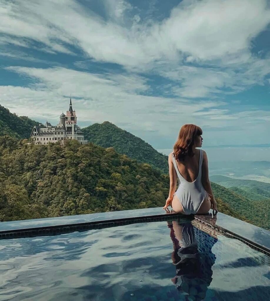 Hồ bơi vô cực Venus Tam Đảo có gì hot? Trải nghiệm bơi ngắm mây vờn đỉnh núi