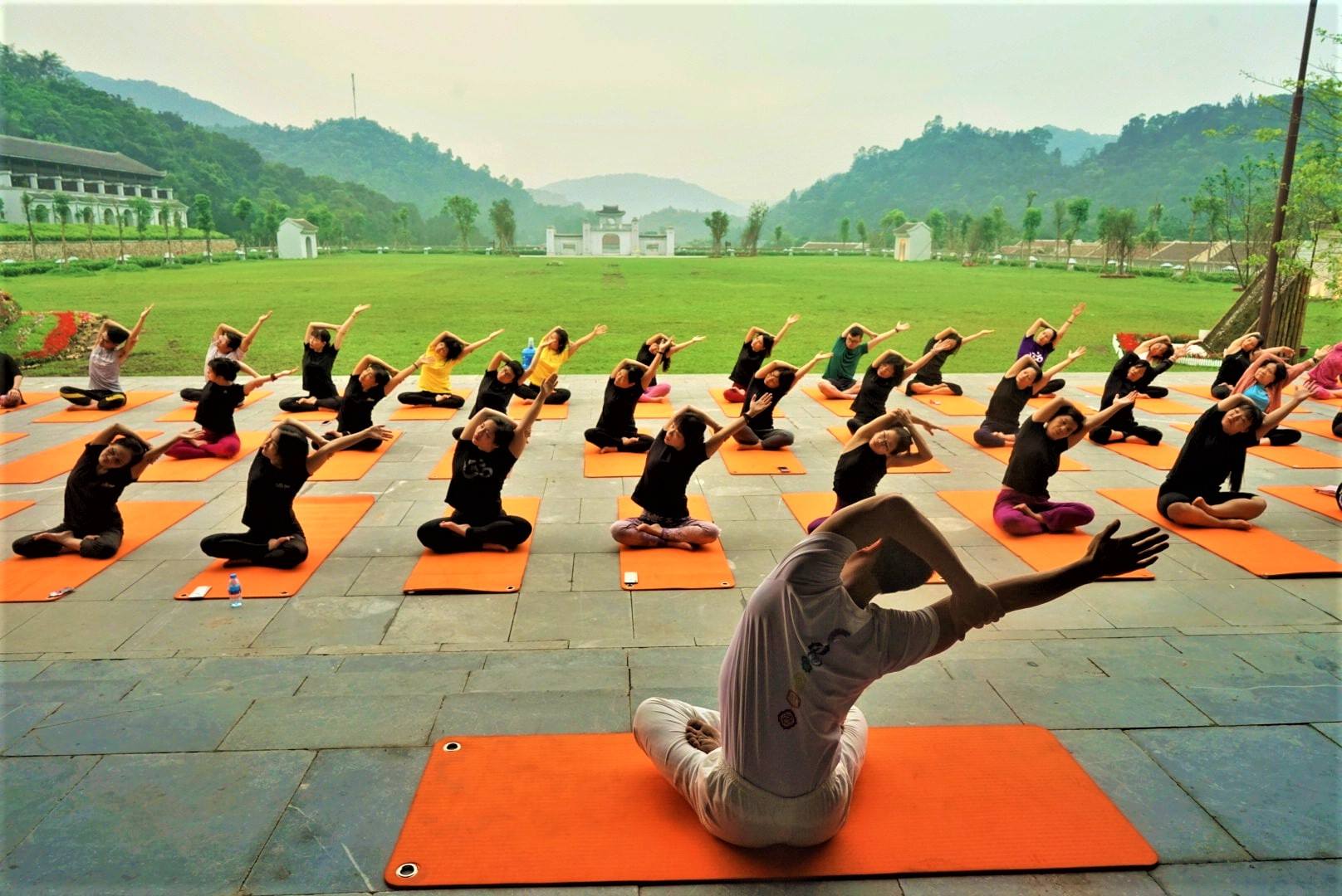 Morning Yoga Minh Tam Square