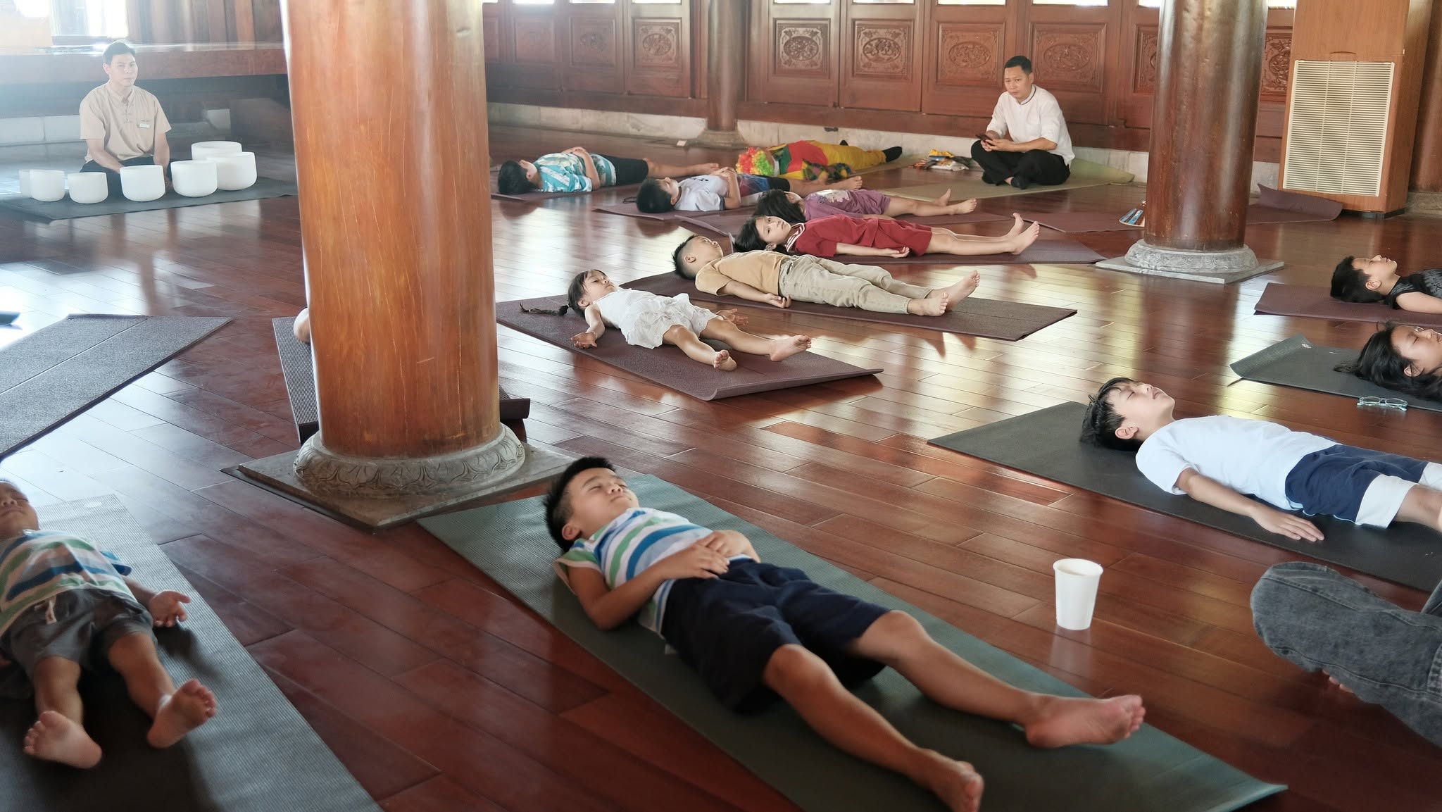 Review hệ thống bể bơi ngoài trời & phòng tập Gym hiện đại tại Senna Retreat 19 cac-lop-hoc-cho-be
